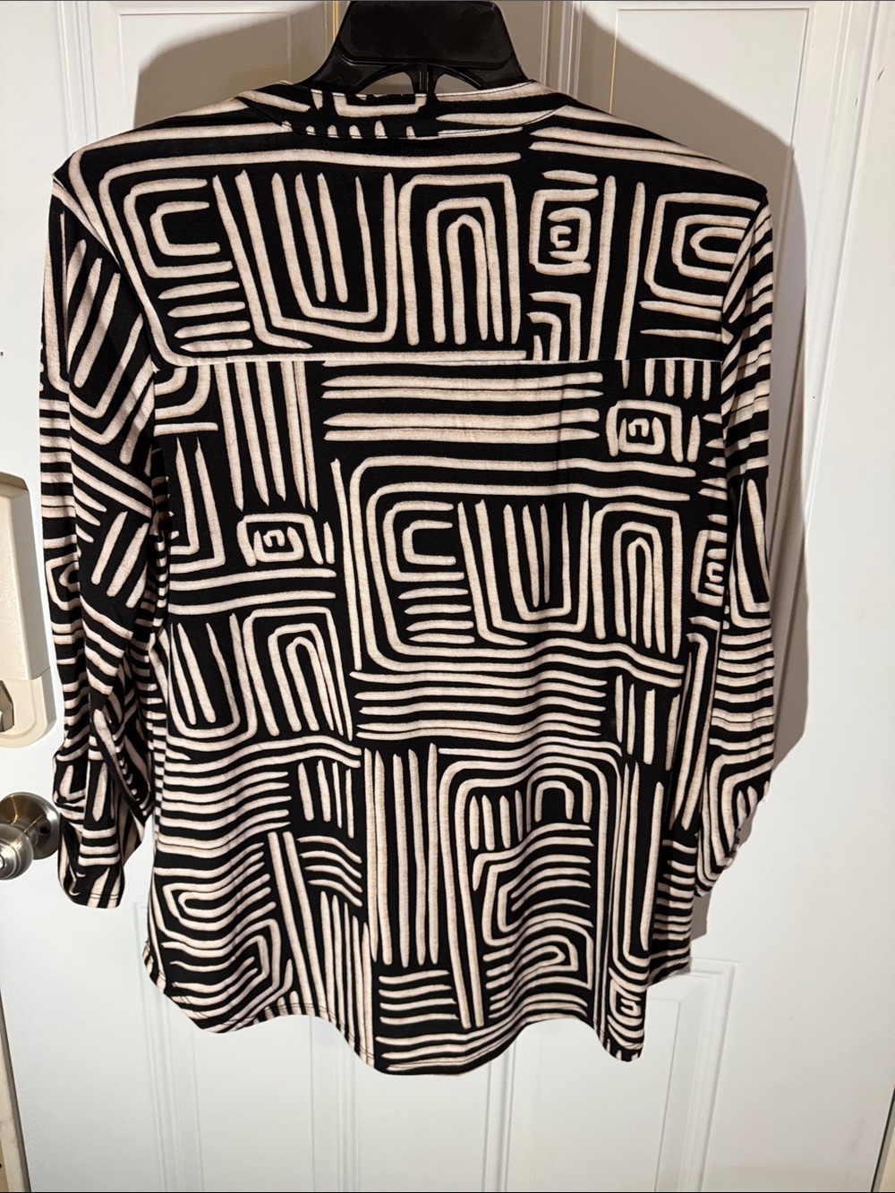 Kate Park Black & Cream Geometric Split-Neck Blouse - Picture 5 of 5